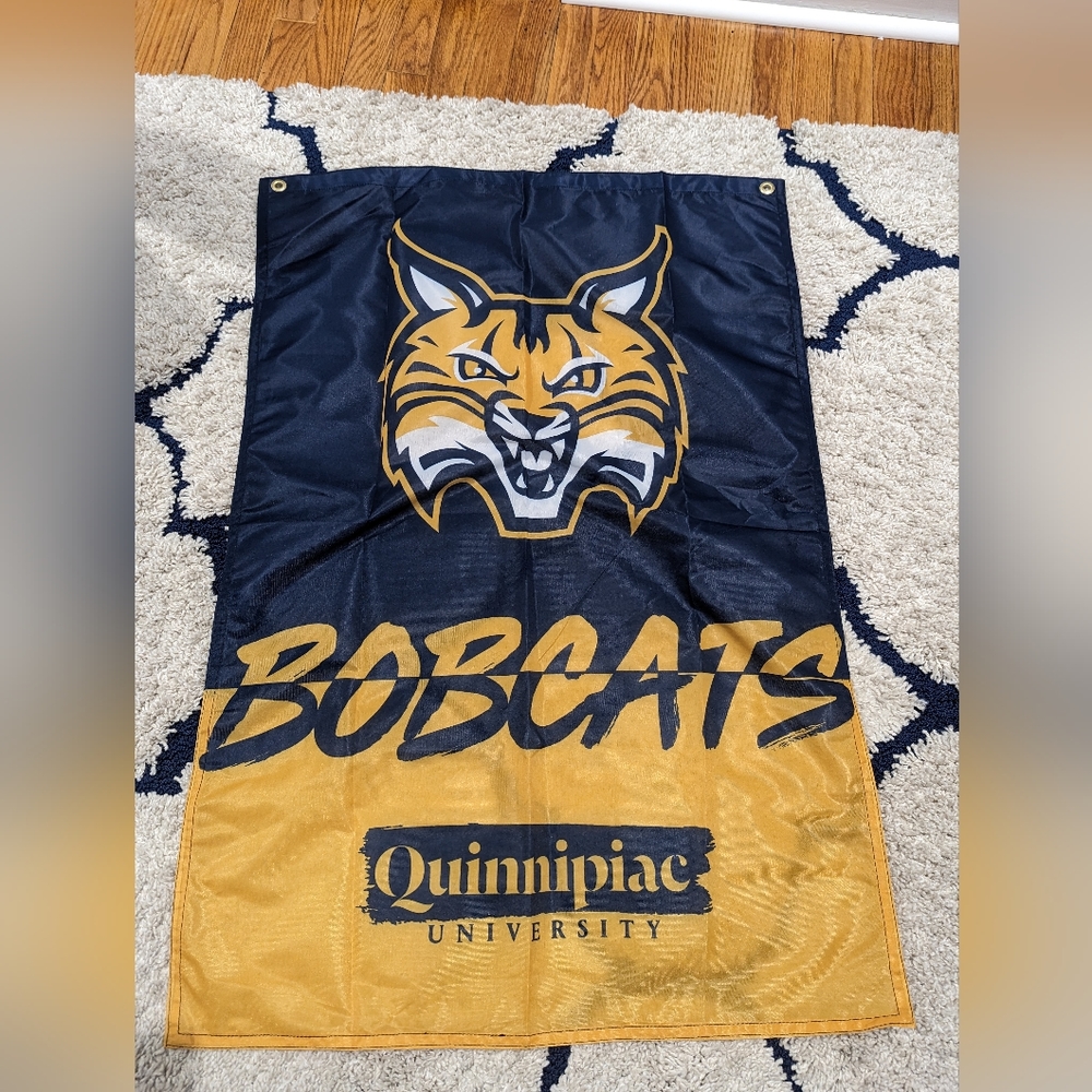 Quinnipiac Bobcats flag
